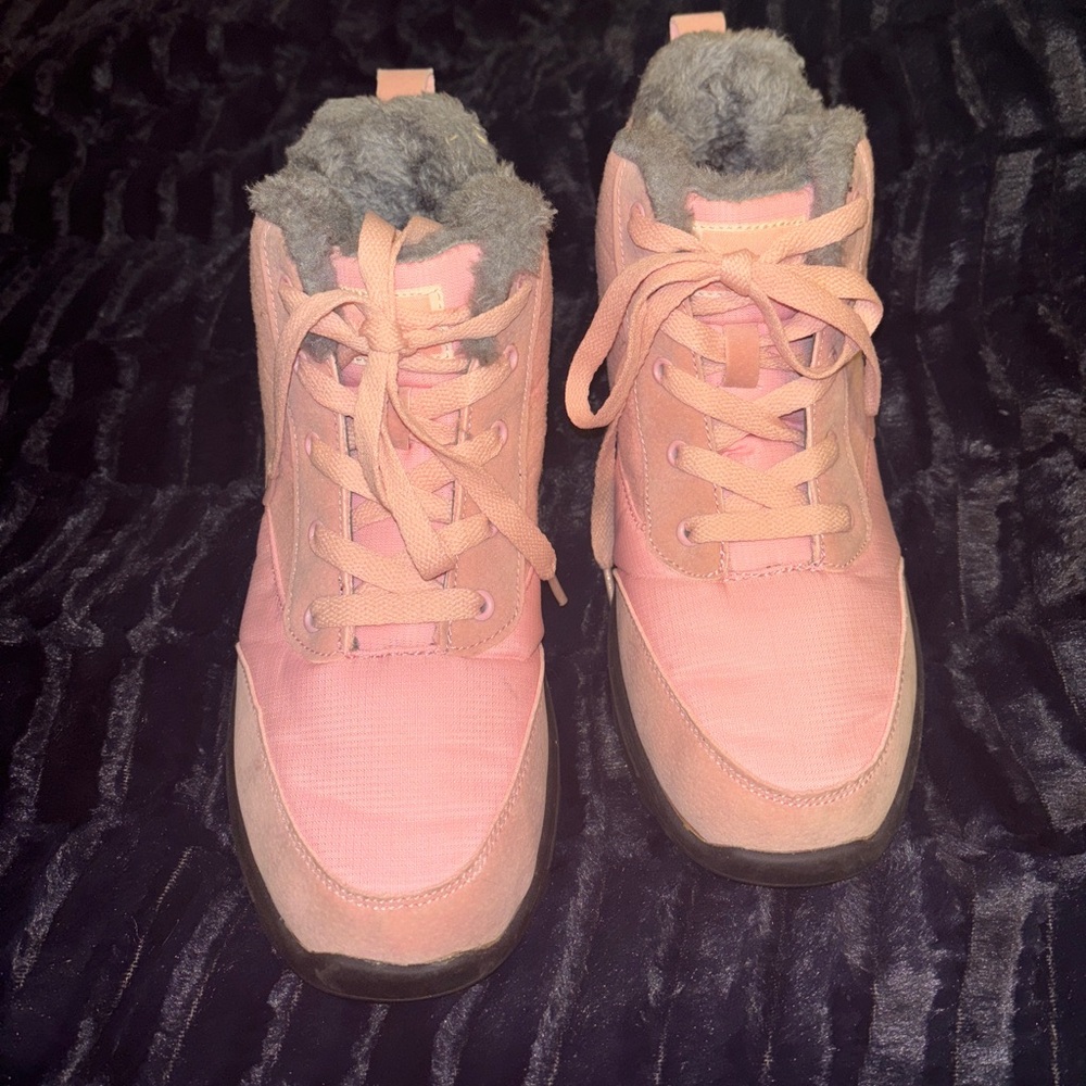 Outdoor pink boots